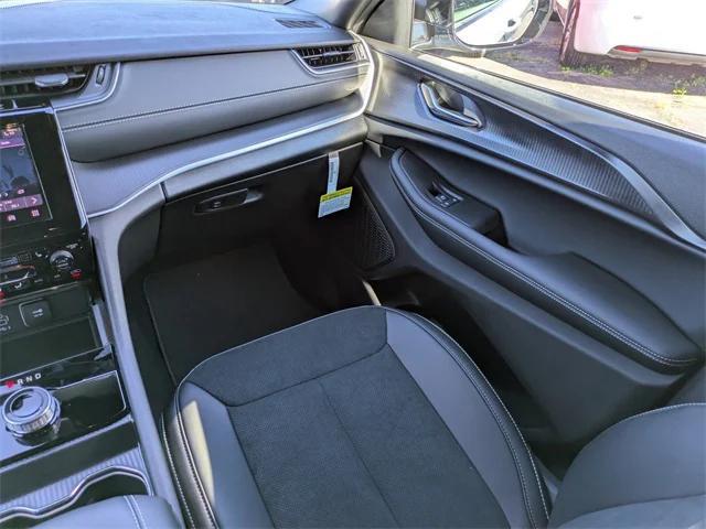 new 2025 Jeep Grand Cherokee L car, priced at $44,261