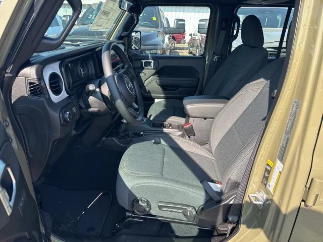new 2025 Jeep Wrangler car, priced at $40,326