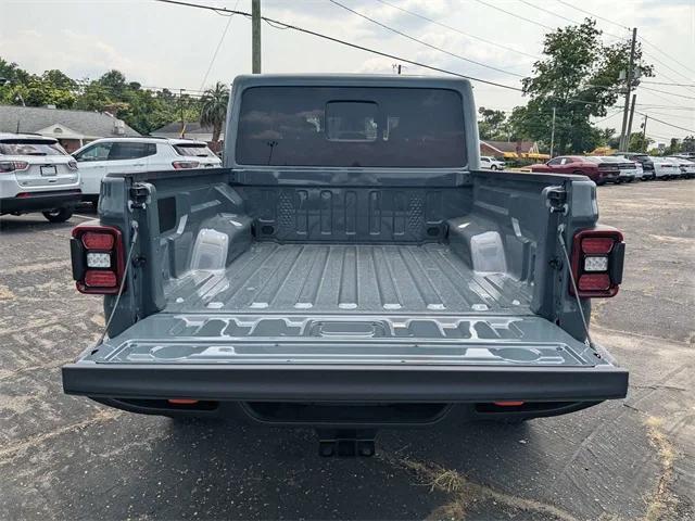 new 2025 Jeep Gladiator car, priced at $46,831