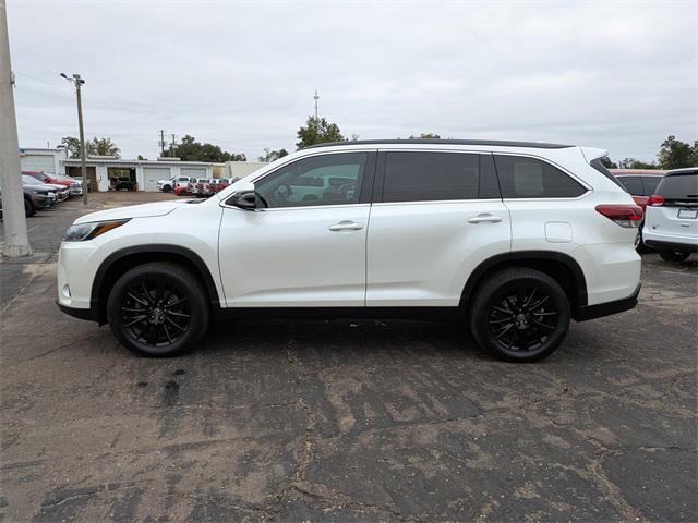 used 2019 Toyota Highlander car, priced at $20,711