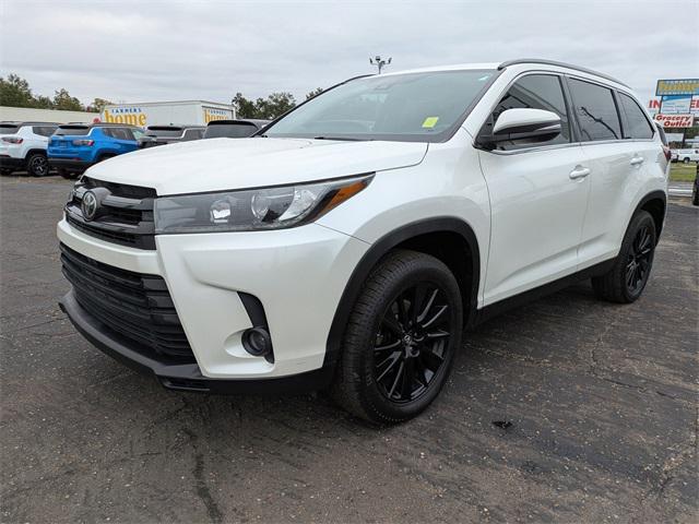 used 2019 Toyota Highlander car, priced at $20,711