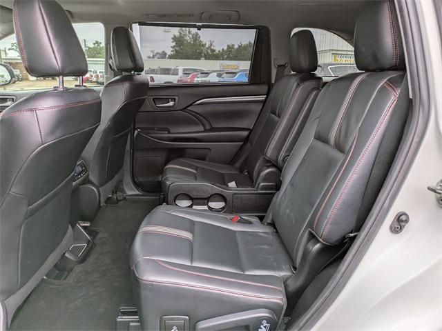 used 2019 Toyota Highlander car, priced at $20,711