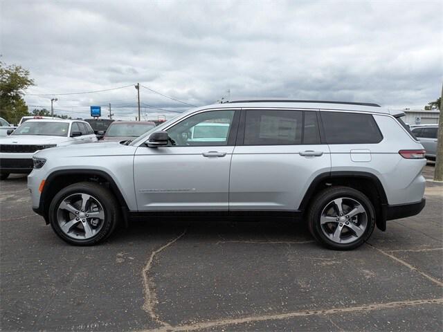 new 2025 Jeep Grand Cherokee L car, priced at $49,354