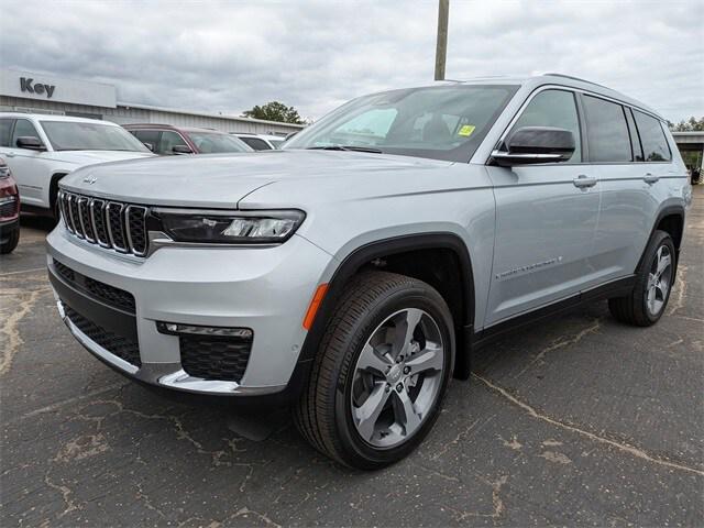 new 2025 Jeep Grand Cherokee L car, priced at $49,354