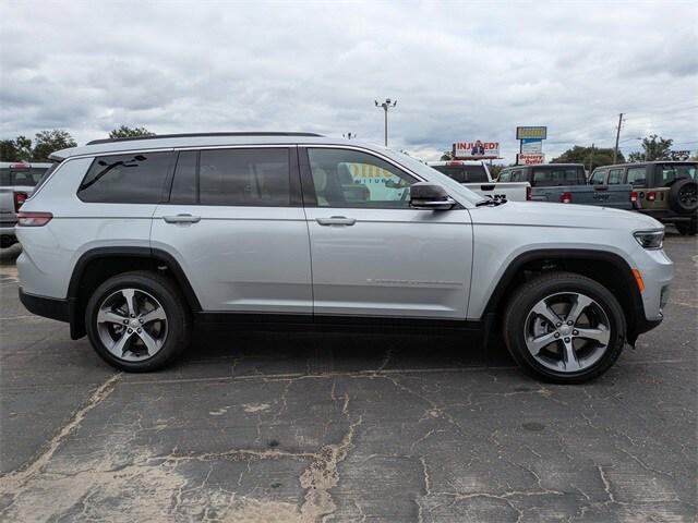 new 2025 Jeep Grand Cherokee L car, priced at $49,354