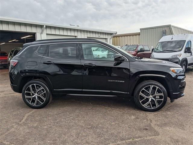 new 2024 Jeep Compass car, priced at $39,884