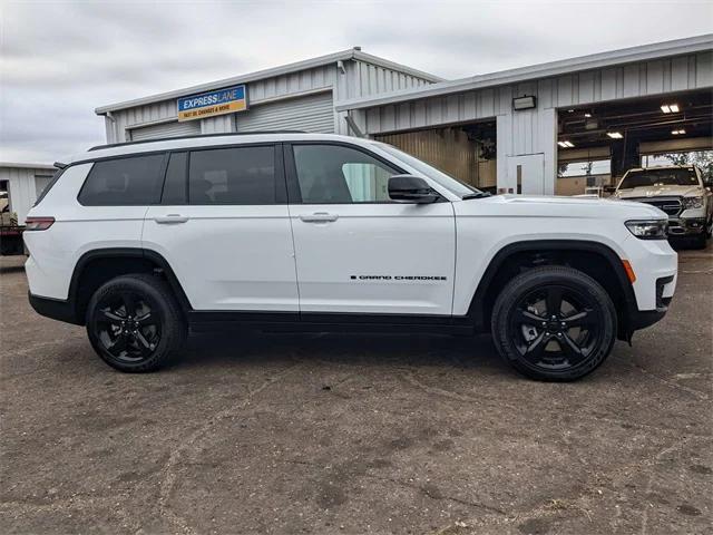 new 2024 Jeep Grand Cherokee L car, priced at $44,234