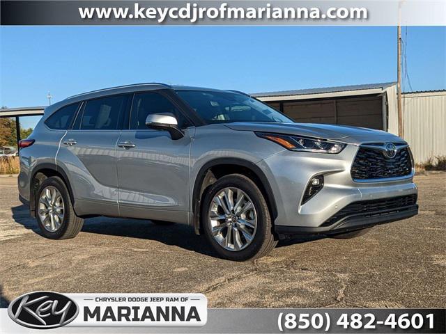 used 2021 Toyota Highlander car, priced at $34,411