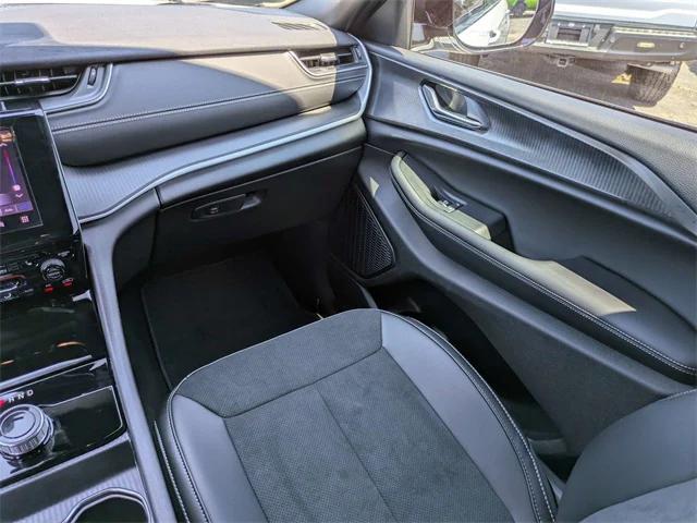 new 2025 Jeep Grand Cherokee L car, priced at $41,103