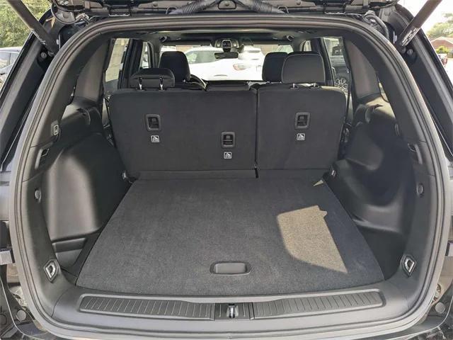 new 2025 Jeep Grand Cherokee car, priced at $37,509