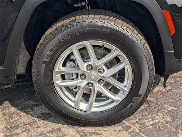 new 2025 Jeep Grand Cherokee car, priced at $37,509