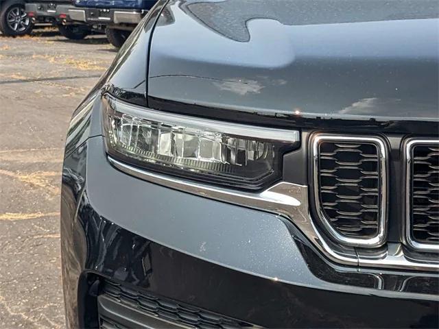 new 2025 Jeep Grand Cherokee car, priced at $37,509