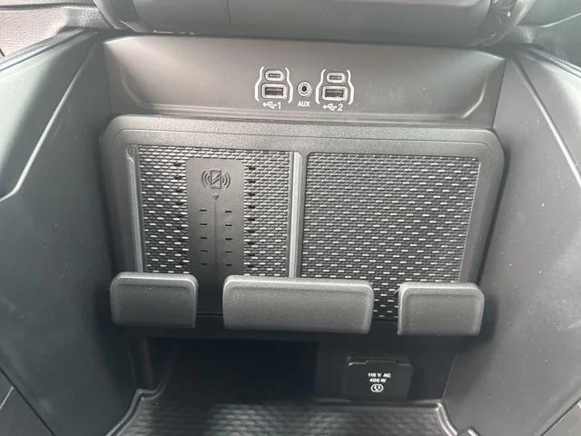 new 2025 Ram 1500 car, priced at $49,658