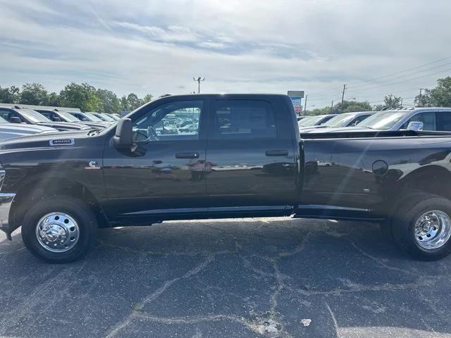 new 2025 Ram 3500 car, priced at $66,542