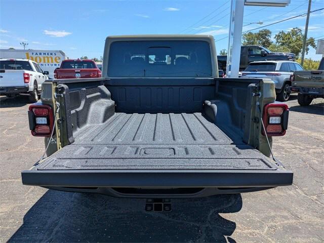 new 2025 Jeep Gladiator car, priced at $58,673