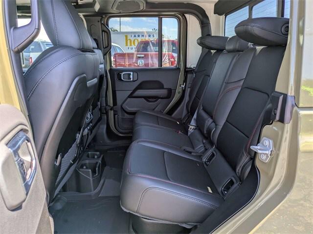 new 2025 Jeep Gladiator car, priced at $58,673