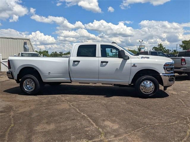 new 2025 Ram 3500 car, priced at $67,409