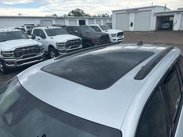 new 2025 Jeep Grand Cherokee car, priced at $45,327