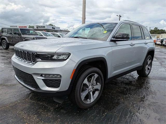 new 2025 Jeep Grand Cherokee car, priced at $46,281