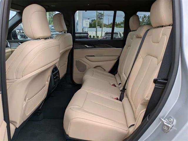 new 2025 Jeep Grand Cherokee car, priced at $46,281