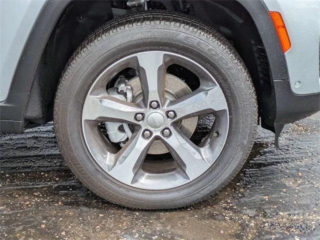 new 2025 Jeep Grand Cherokee car, priced at $46,281