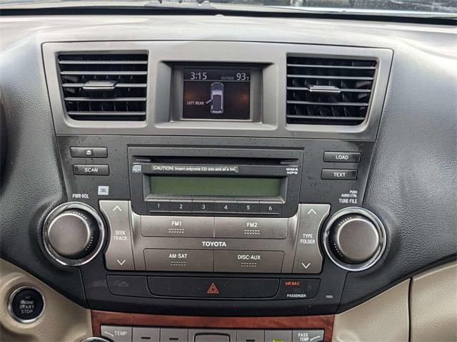 used 2010 Toyota Highlander car, priced at $9,981