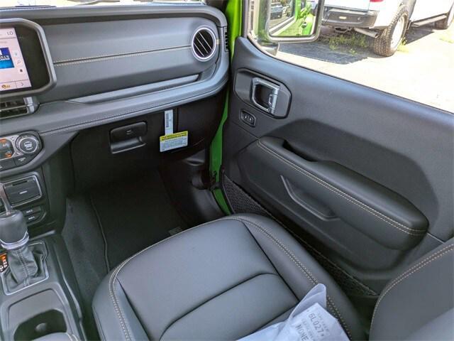 new 2025 Jeep Gladiator car, priced at $47,707