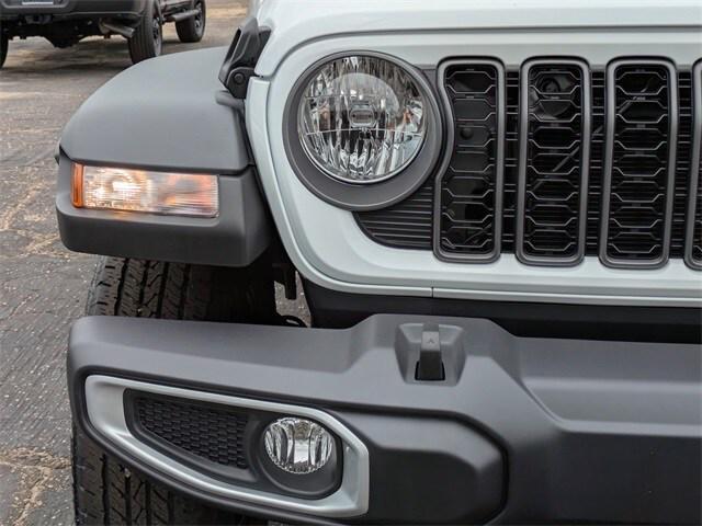 new 2025 Jeep Gladiator car, priced at $39,986