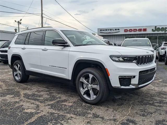 new 2024 Jeep Grand Cherokee L car, priced at $58,558