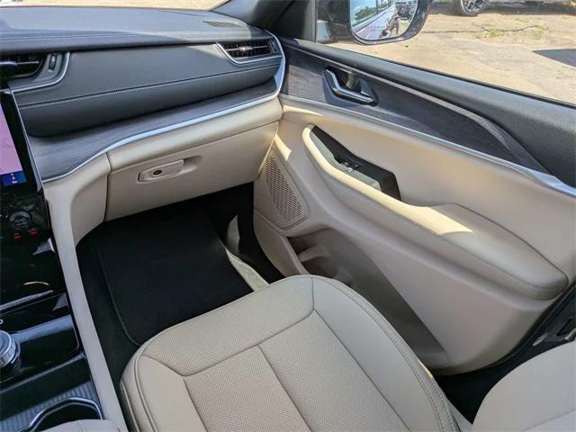 new 2025 Jeep Grand Cherokee L car, priced at $46,854