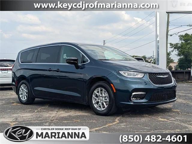 new 2025 Chrysler Pacifica car, priced at $40,450