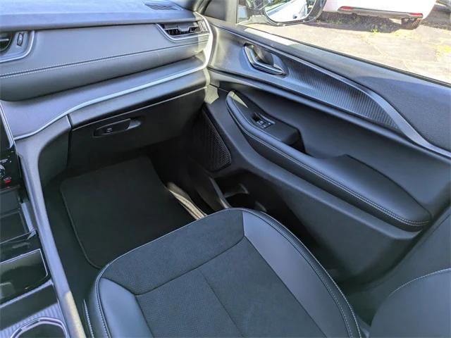 new 2025 Jeep Grand Cherokee L car, priced at $40,958