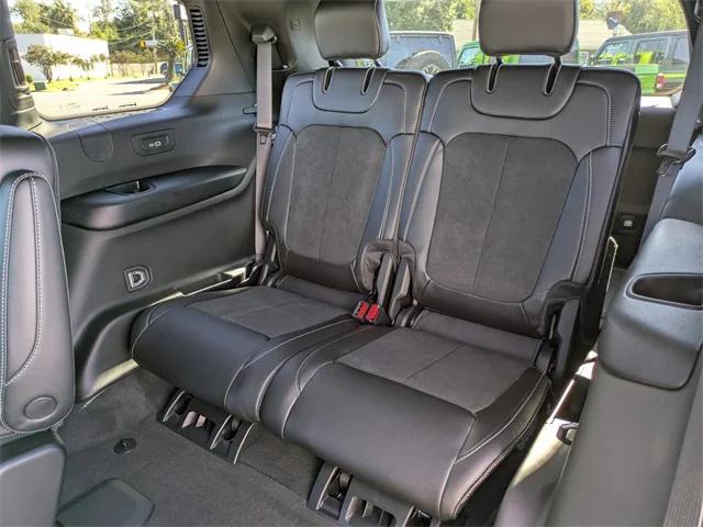 new 2025 Jeep Grand Cherokee L car, priced at $40,958