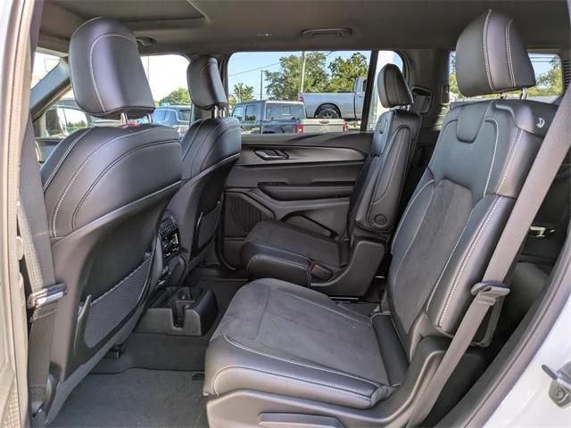 new 2025 Jeep Grand Cherokee L car, priced at $40,958