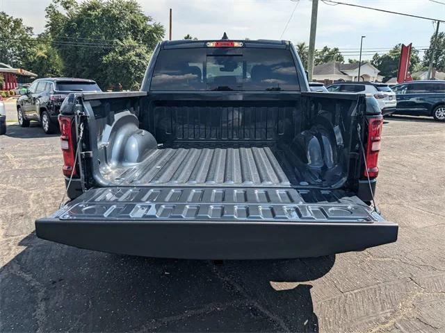 new 2025 Ram 1500 car, priced at $43,351