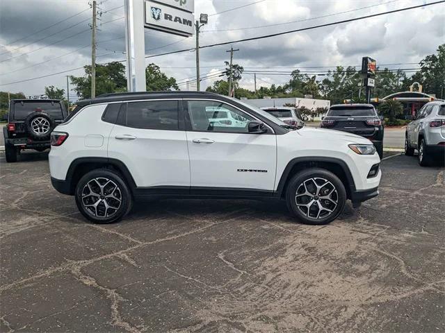 new 2025 Jeep Compass car, priced at $30,252