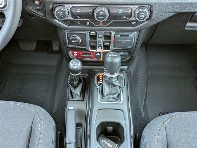 new 2025 Jeep Wrangler car, priced at $55,730