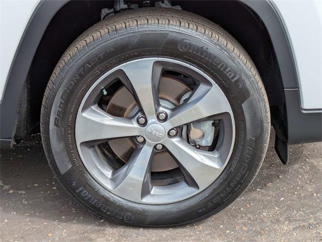 used 2020 Jeep Cherokee car, priced at $19,995
