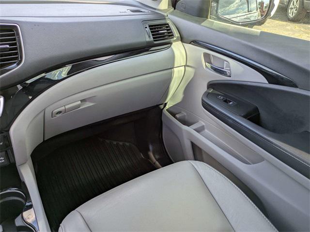 used 2021 Honda Pilot car, priced at $24,711