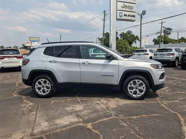 new 2025 Jeep Compass car, priced at $25,938