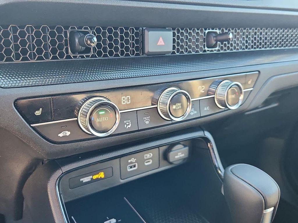 used 2025 Honda CR-V Hybrid car, priced at $37,500