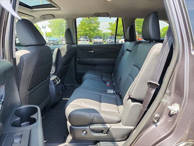 used 2022 Honda Pilot car, priced at $35,200