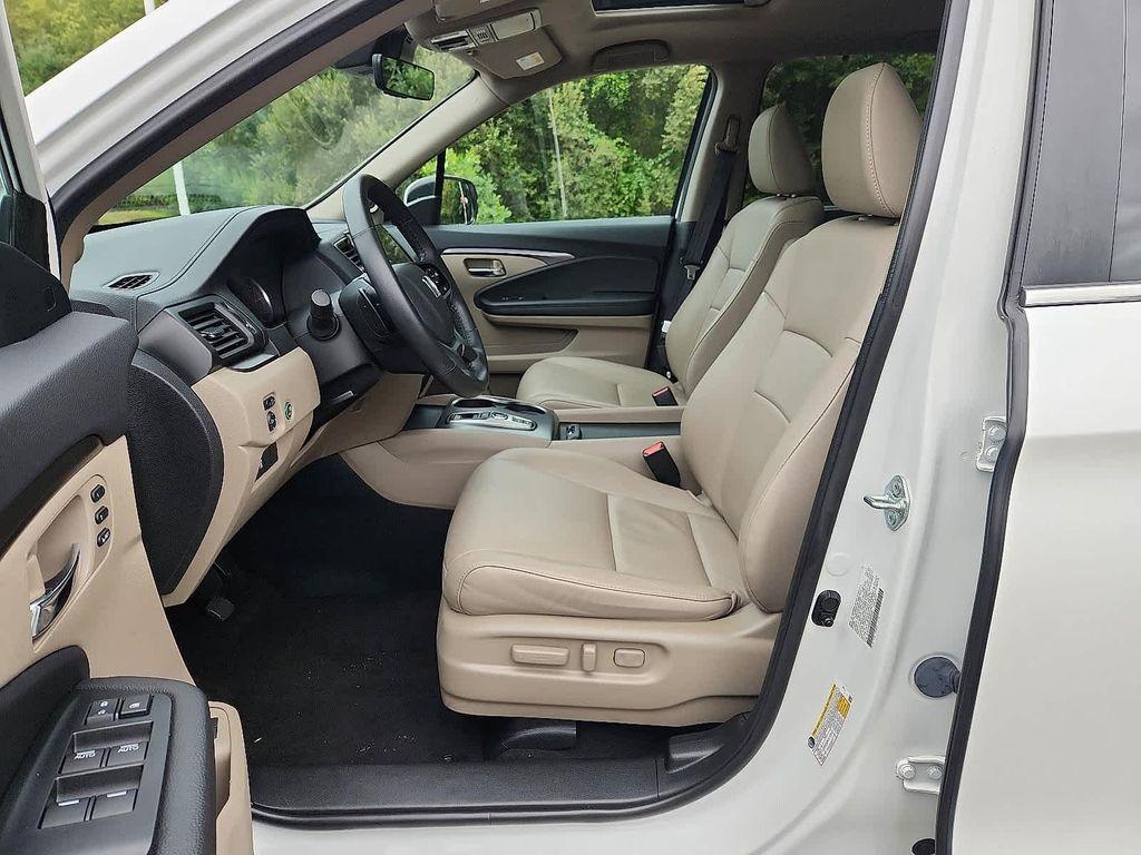 used 2022 Honda Pilot car, priced at $33,500