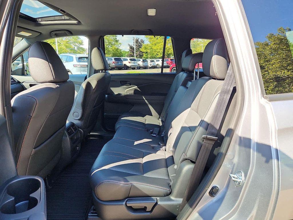 used 2022 Honda Passport car, priced at $33,900