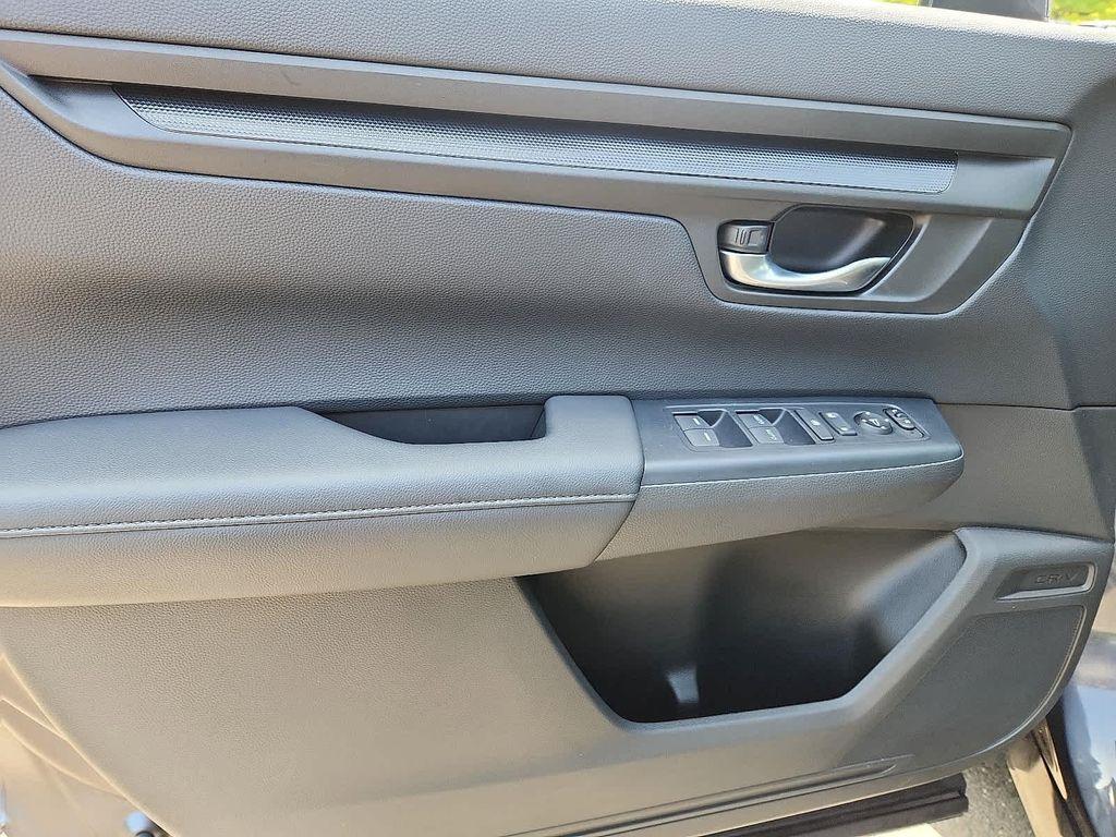 used 2024 Honda CR-V car, priced at $31,900