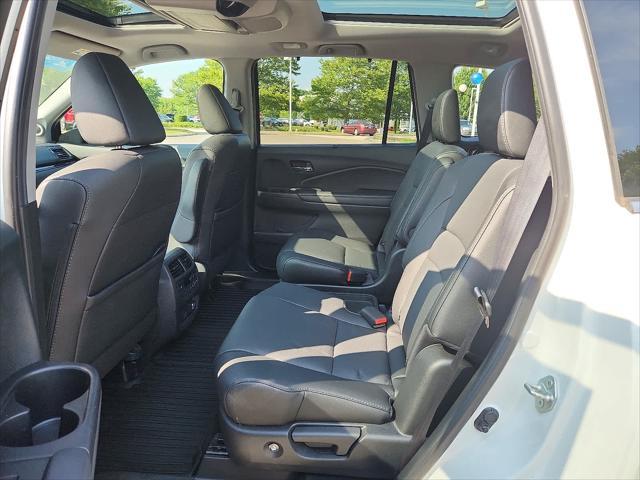 used 2022 Honda Pilot car, priced at $37,900