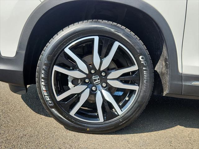 used 2022 Honda Pilot car, priced at $37,900