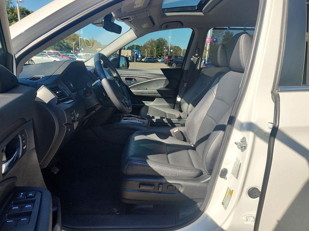 used 2022 Honda Pilot car, priced at $36,100