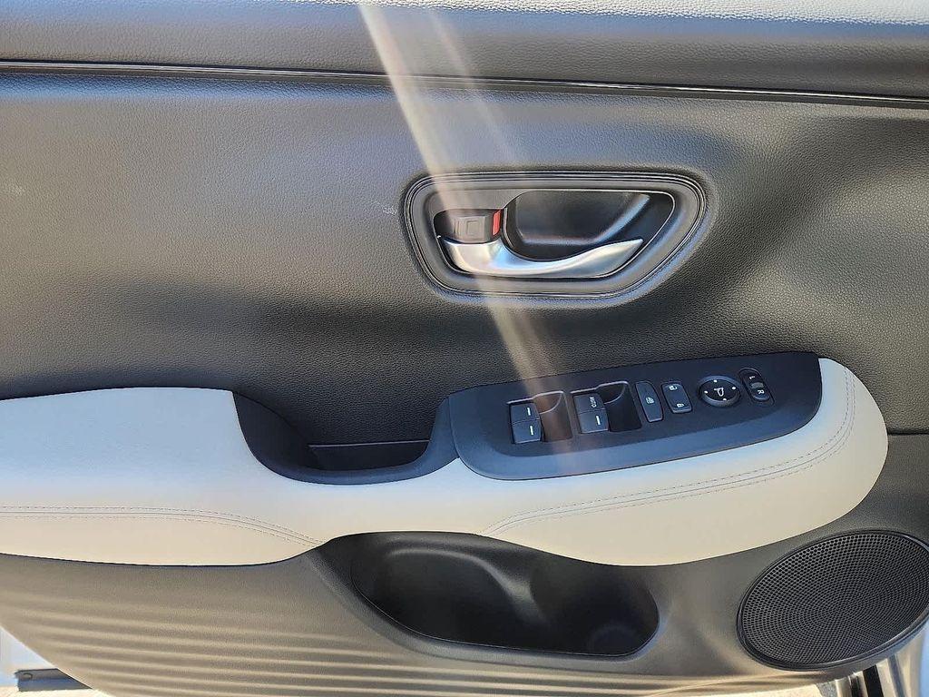 used 2025 Honda HR-V car, priced at $26,500