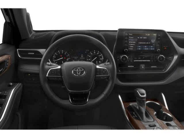 used 2022 Toyota Highlander car, priced at $35,900